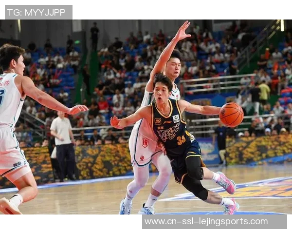 CBA篮球明星专属篮球袜子助你提升球场表现与时尚风格